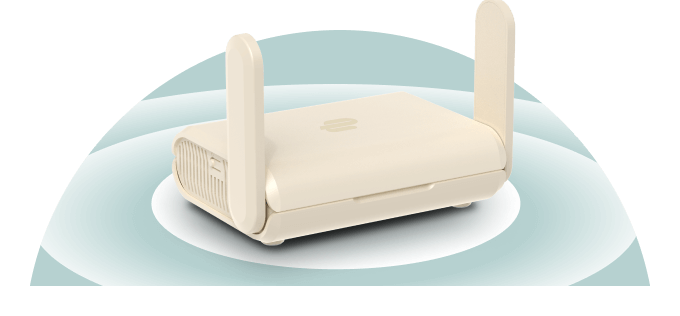 En bærbar datamaskin og telefon med en hengelås på skjermene sine.